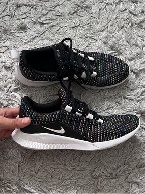 Nike Black Knit Sneaker running shoes with Multicolor Speckle